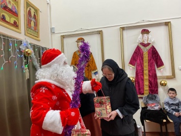 Бывалинский Дед Мороз в Свято-Введенском Островном женском монастыре